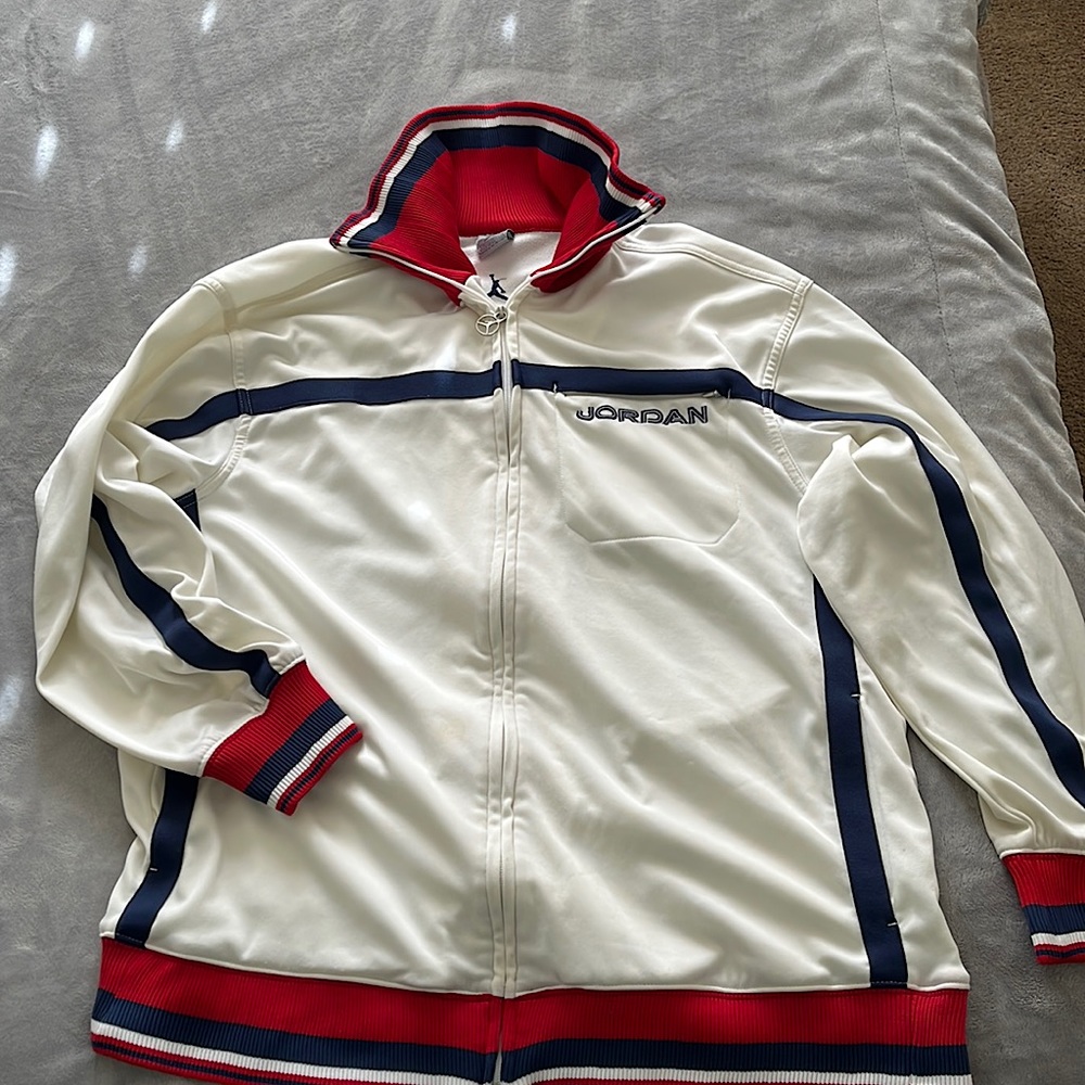 Nike Jordan white, full-zip track jacket w/ red & blue accents SIZE XL